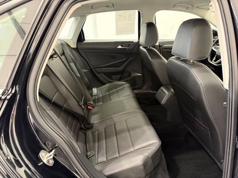 Used 2024 Volkswagen Jetta SE FWD image 25