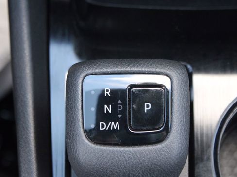 Used 2023 Nissan Rogue SV image 24