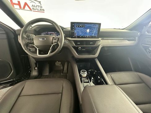 Used 2026 Ford Explorer Platinum w/ LUX Leather Package AWD/4WD image 30
