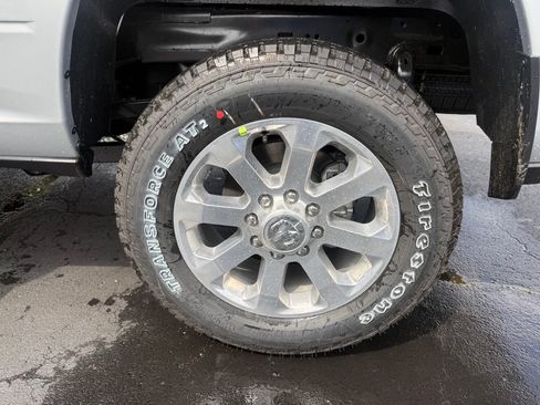 New 2026 RAM 2500 Laramie AWD/4WD image 40