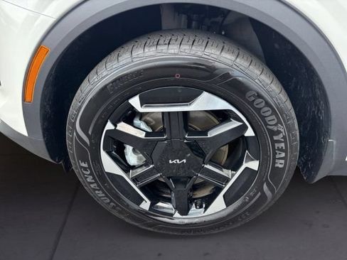 Certified 2026 Kia Sportage S AWD/4WD image 9