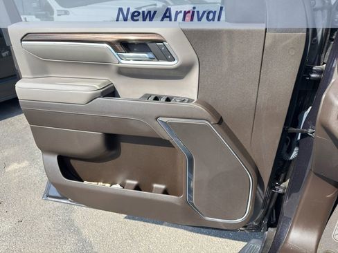 Used 2023 Chevrolet Silverado 1500 RST image 11