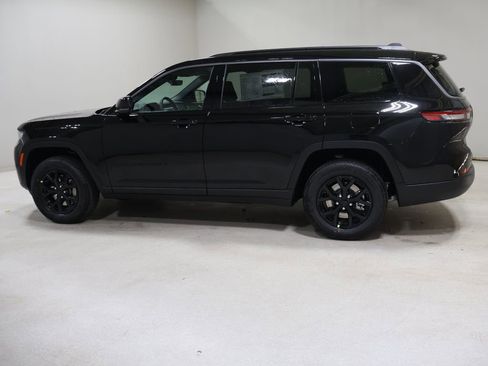 New 2026 Jeep Grand Cherokee L 4WD image 4