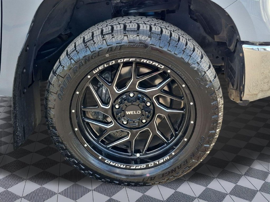 Used 2020 Toyota Tundra SR5 w/ TRD Off-Road Package AWD/4WD image 30