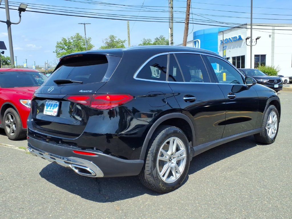 Used 2023 Mercedes-Benz GLC 300 4MATIC image 6