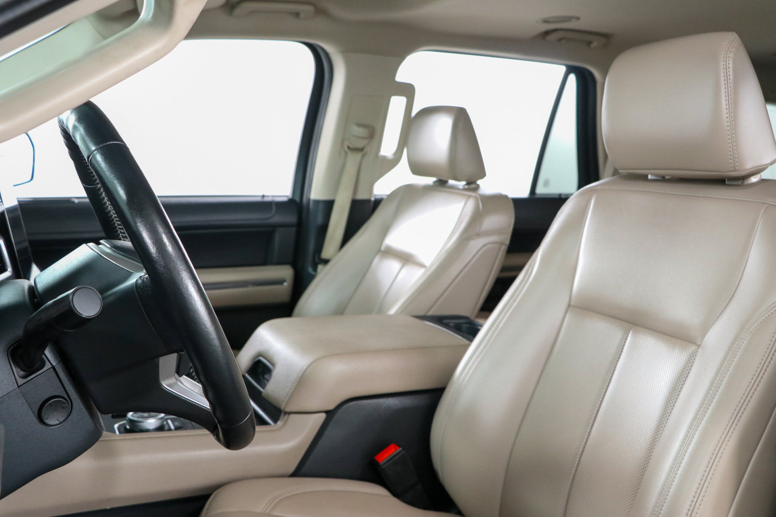 Used 2024 Ford Expedition XLT RWD image 24