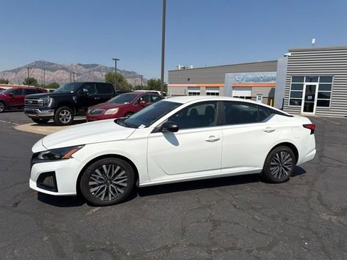 Used 2026 Nissan Altima 2.5 SV FWD image 15