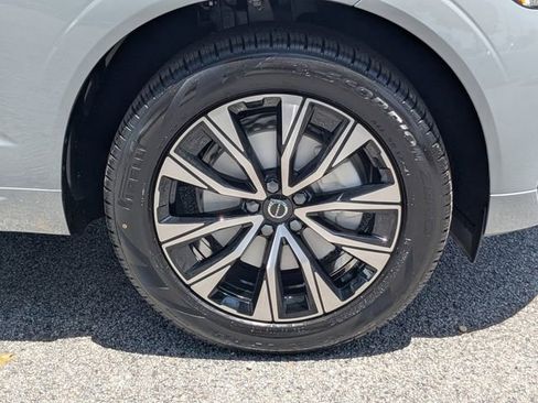 New 2025 Volvo XC60 B5 Core w/ Climate Package image 14