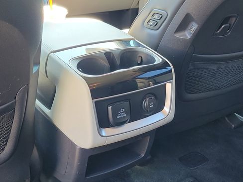 Used 2023 Kia Carnival SX image 16