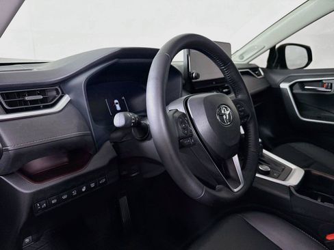Certified 2025 Toyota RAV4 Limited w/ Advanced Technology Package AWD/4WD image 4