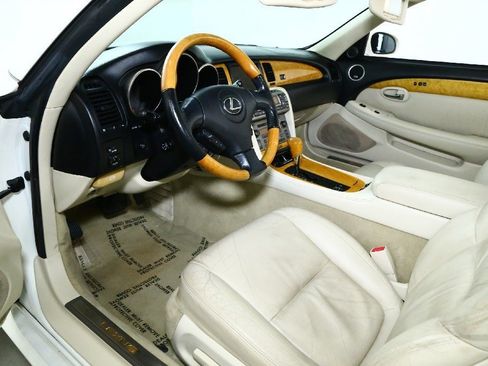 Used 2003 Lexus SC 430 Convertible image 22