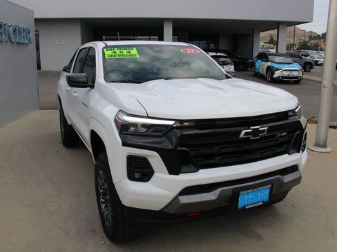 Used 2023 Chevrolet Colorado Z71 w/ Advanced Trailering Package image 10