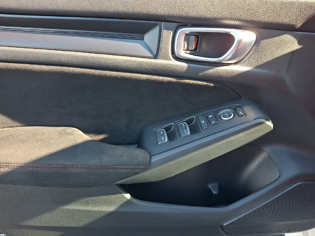 Used 2025 Honda Civic Type R image 13
