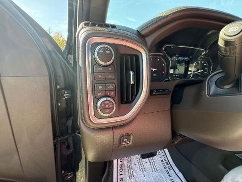 Used 2023 GMC Sierra 3500 Denali w/ Denali Ultimate Package image 18