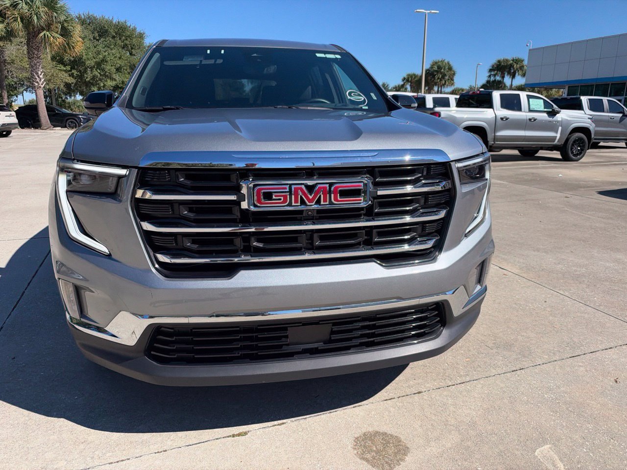 Certified 2026 GMC Acadia Elevation w/ Elevation Premium Package FWD image 8