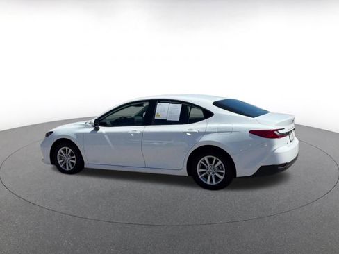 Used 2025 Toyota Camry LE FWD image 8
