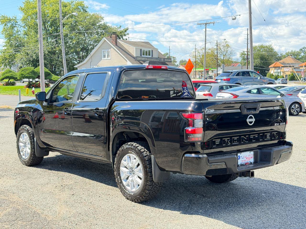 Used 2022 Nissan Frontier SV w/ Technology Package AWD/4WD image 6