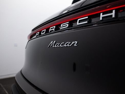 New 2026 Porsche Macan AWD/4WD image 26
