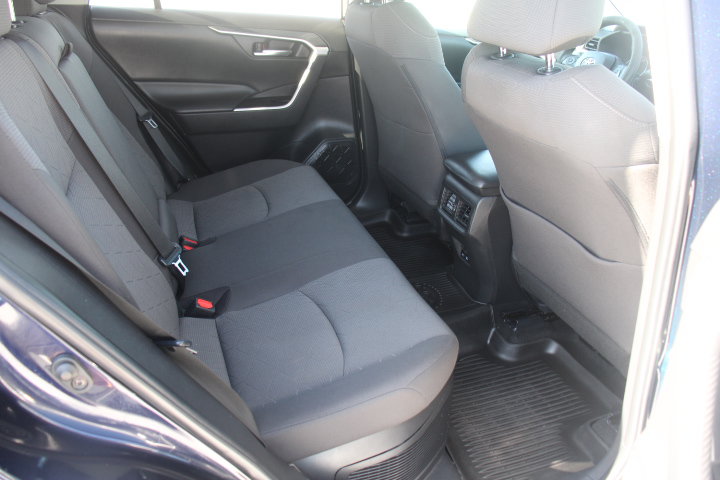 Certified 2022 Toyota RAV4 XLE w/ Convenience Package AWD/4WD image 18