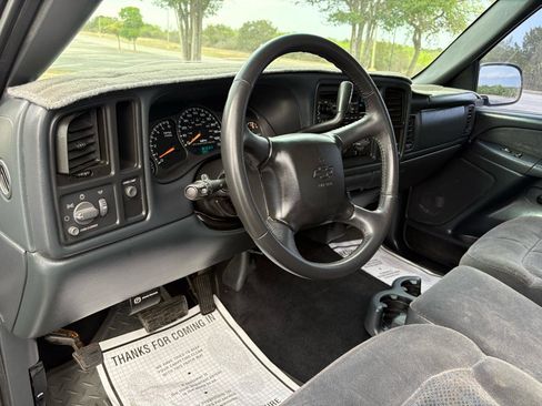 Used 2002 Chevrolet Silverado 1500 LS w/ Heavy Duty Suspension Pkg image 45