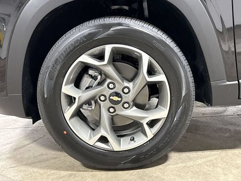 New 2026 Chevrolet Trax LT w/ LT Convenience Package FWD image 26