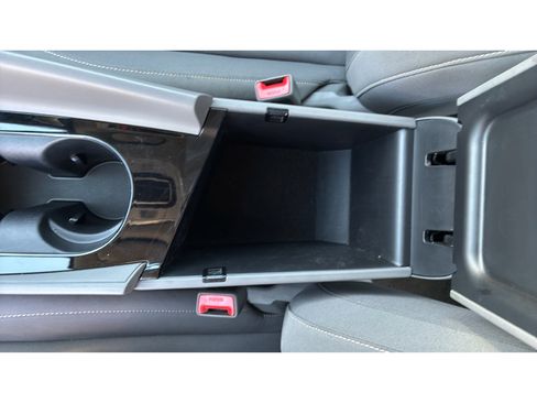 Used 2025 Hyundai Elantra SEL FWD image 18