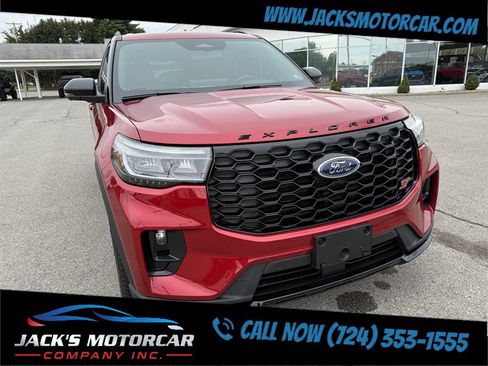 Used 2025 Ford Explorer ST AWD/4WD image 6