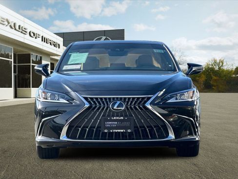 Used 2025 Lexus ES 300h w/ Premium Package image 6