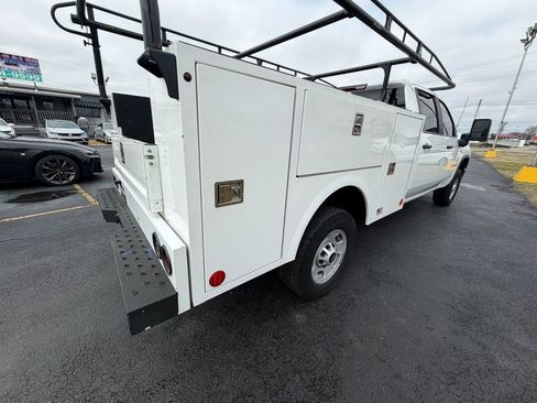 Used 2021 Chevrolet Silverado 2500 W/T w/ WT Convenience Package image 4