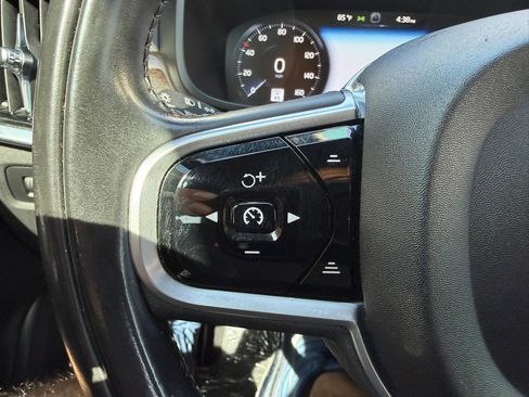 Used 2018 Volvo S90 T5 Momentum w/ Convenience Package FWD image 29