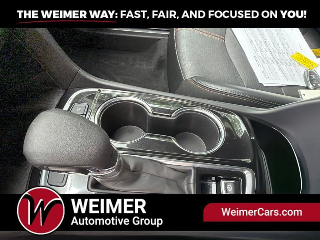 Used 2023 Chevrolet Equinox Premier AWD/4WD image 36