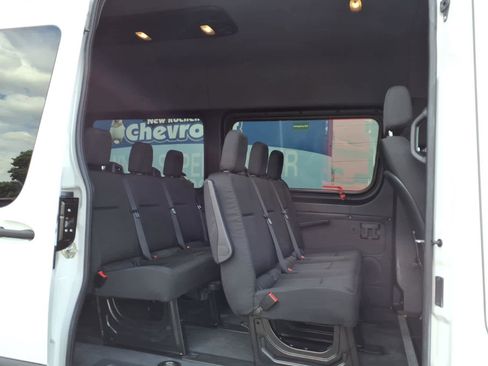 Used 2025 Mercedes-Benz Sprinter 2500 image 20