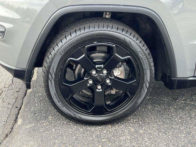 Used 2020 Jeep Grand Cherokee Laredo AWD/4WD image 10