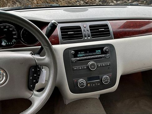 Used 2007 Buick Lucerne CXL image 6