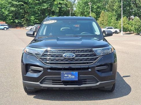 Certified 2023 Ford Explorer XLT image 2