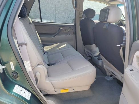 Used 2002 Toyota Sequoia SR5 w/ Preferred Pkg RWD image 31