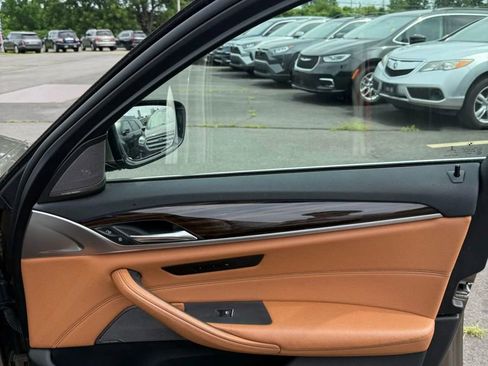 Used 2017 BMW 540i xDrive w/ Premium Package image 14