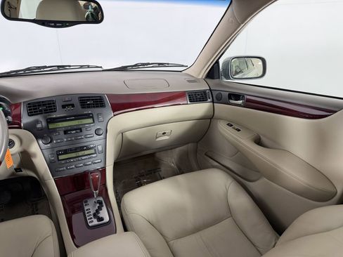 Used 2004 Lexus ES 330 image 17