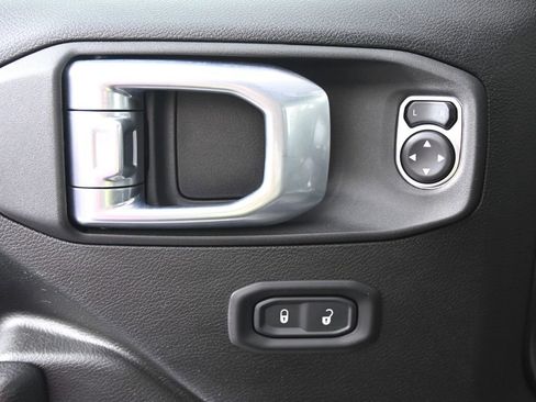 Used 2024 Jeep Wrangler Unlimited Sport AWD/4WD image 19