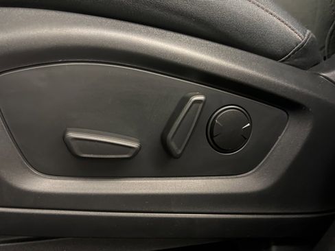 Certified 2025 Ford Explorer Active image 26