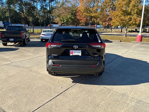 New 2025 Toyota RAV4 XLE image 4