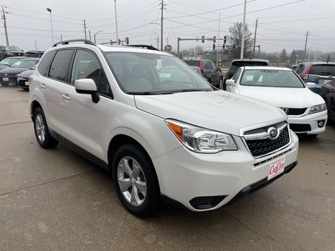 Used 2016 Subaru Forester 2.5i Premium w/ All-Weather Package image 5