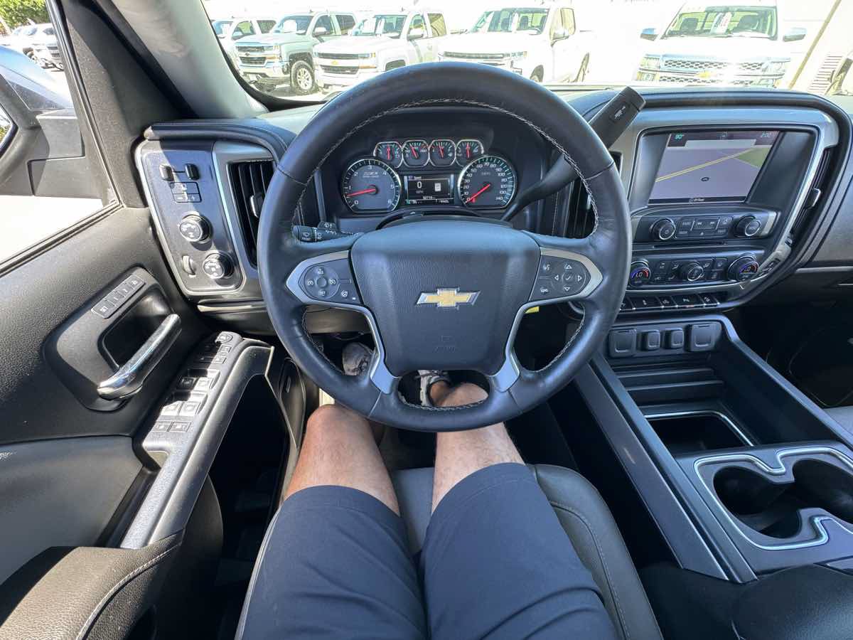 Used 2017 Chevrolet Silverado 1500 LTZ Z71 w/ LTZ Plus Package AWD/4WD image 33