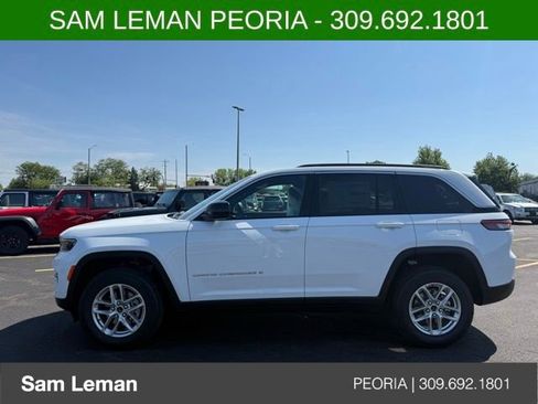 New 2026 Jeep Grand Cherokee Laredo X AWD/4WD image 4