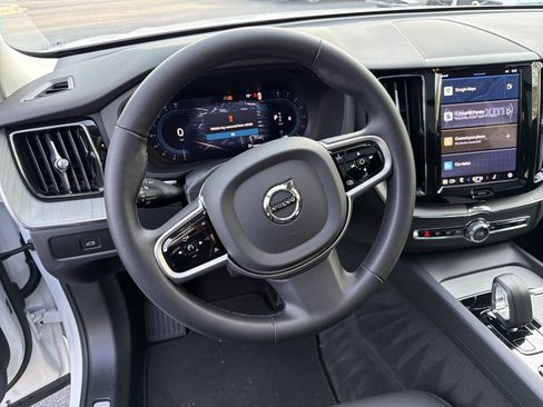 Certified 2025 Volvo XC60 B5 Plus image 18