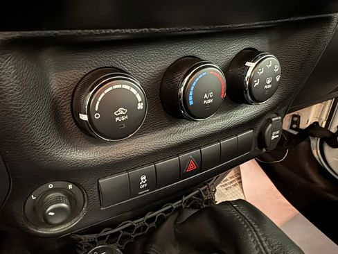 Used 2013 Jeep Wrangler Sport image 18