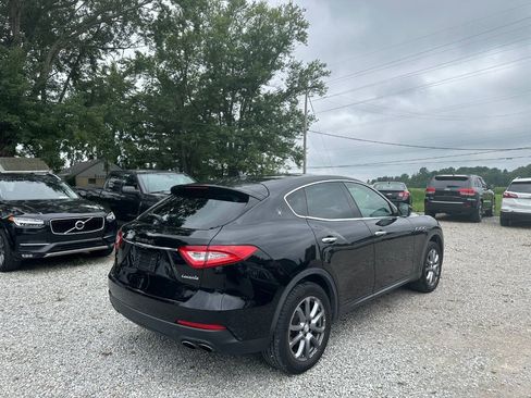 Used 2018 Maserati Levante AWD/4WD image 5