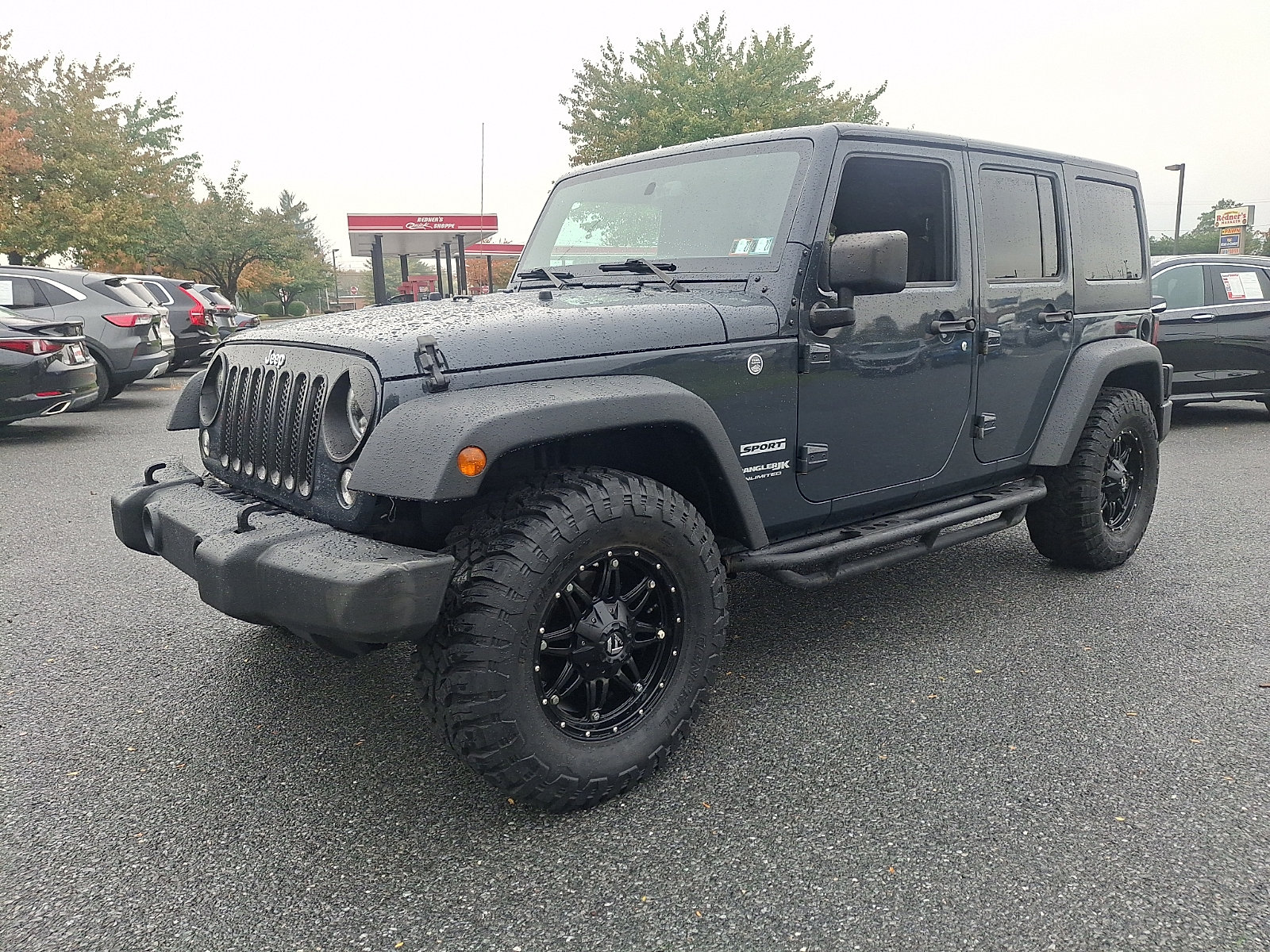 Used 2018 Jeep Wrangler Unlimited Sport S AWD/4WD image 3