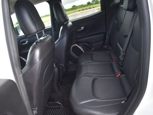 Used 2017 Jeep Renegade Trailhawk AWD/4WD image 19