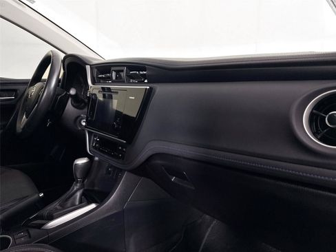 Used 2017 Toyota Corolla SE FWD image 35